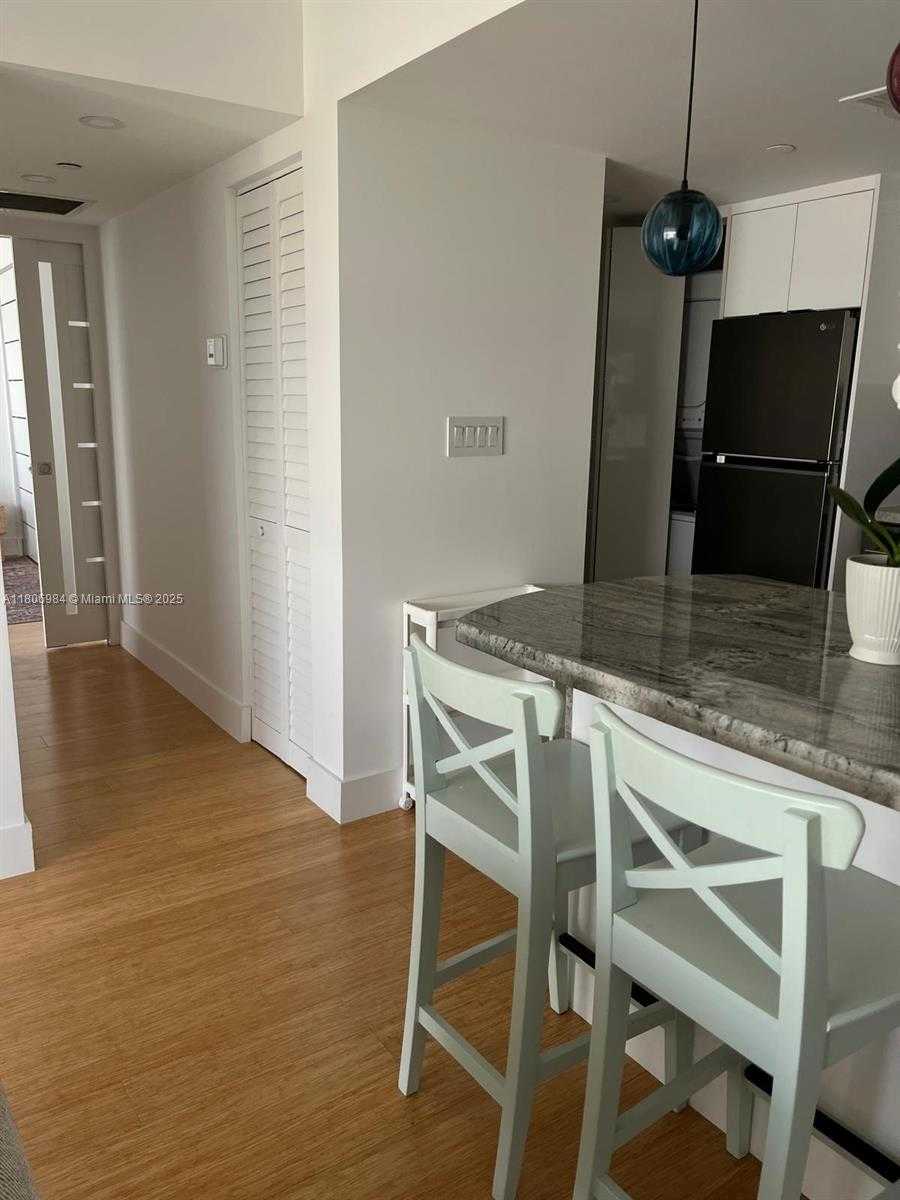 Small Image of 2457 COLLINS AVE #PH-5, Miami Beach Number 5