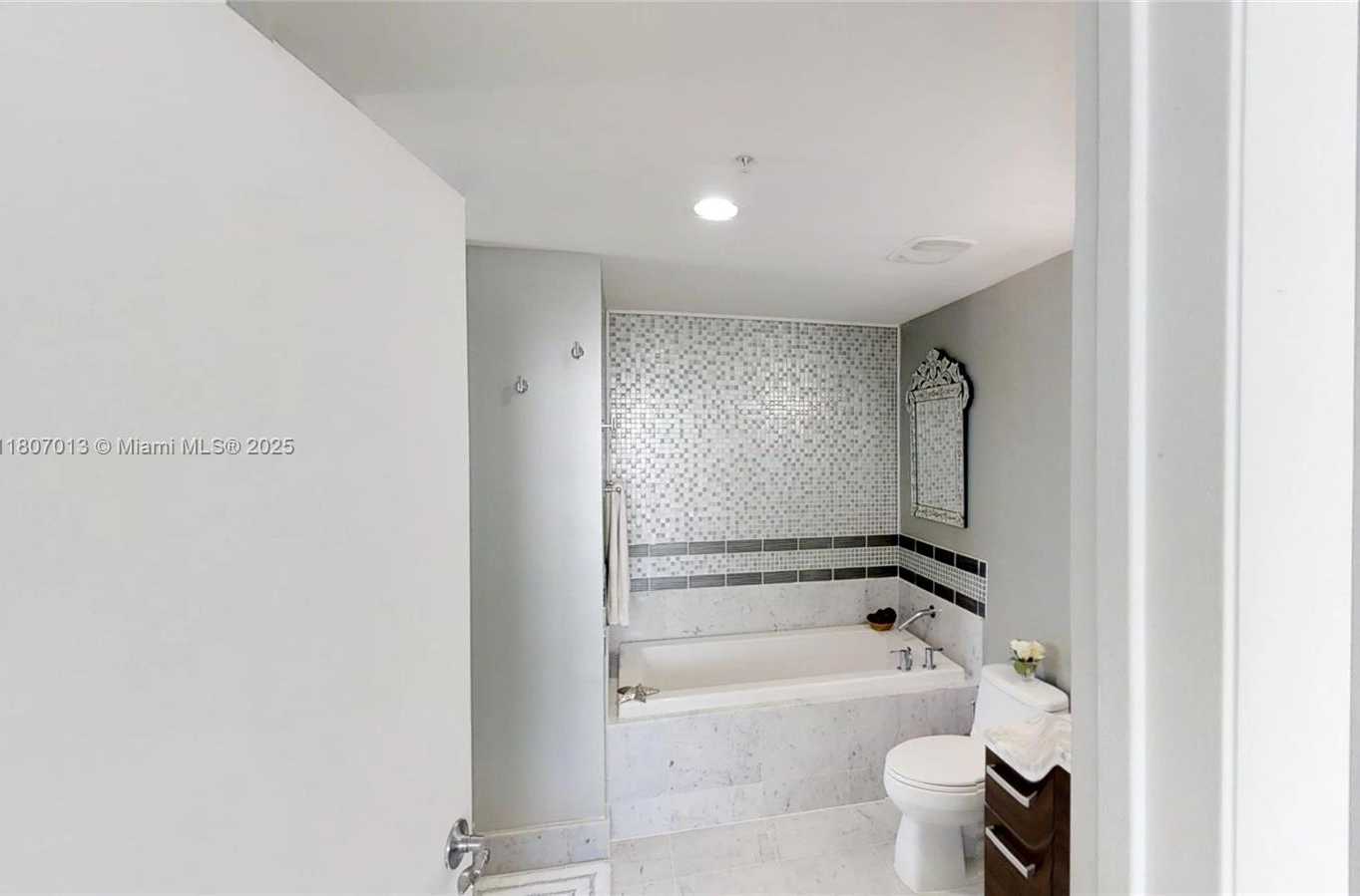 Small Image of 253 NORTH EAST 2ND ST #1602, Miami Number 24