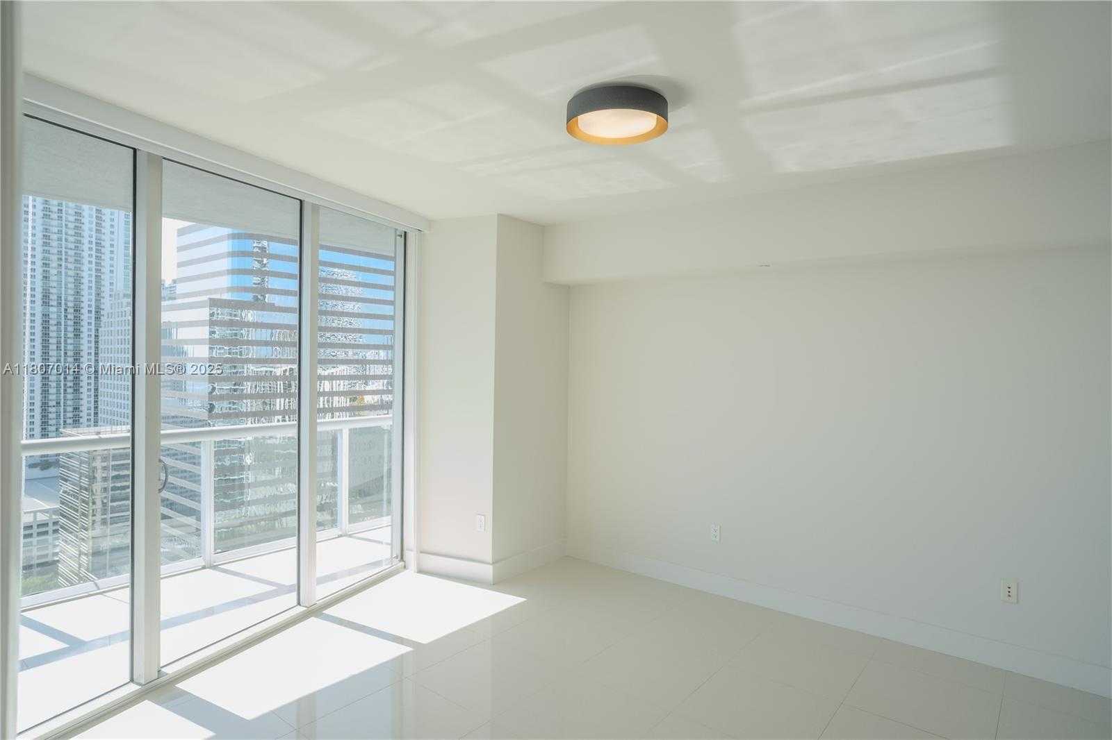 Small Image of 495 BRICKELL AVE #2703, Miami Number 12