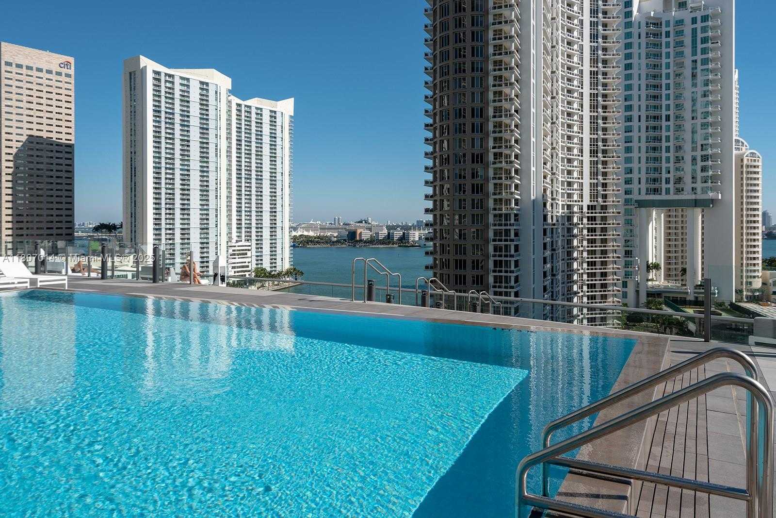 Small Image of 495 BRICKELL AVE #2703, Miami Number 18