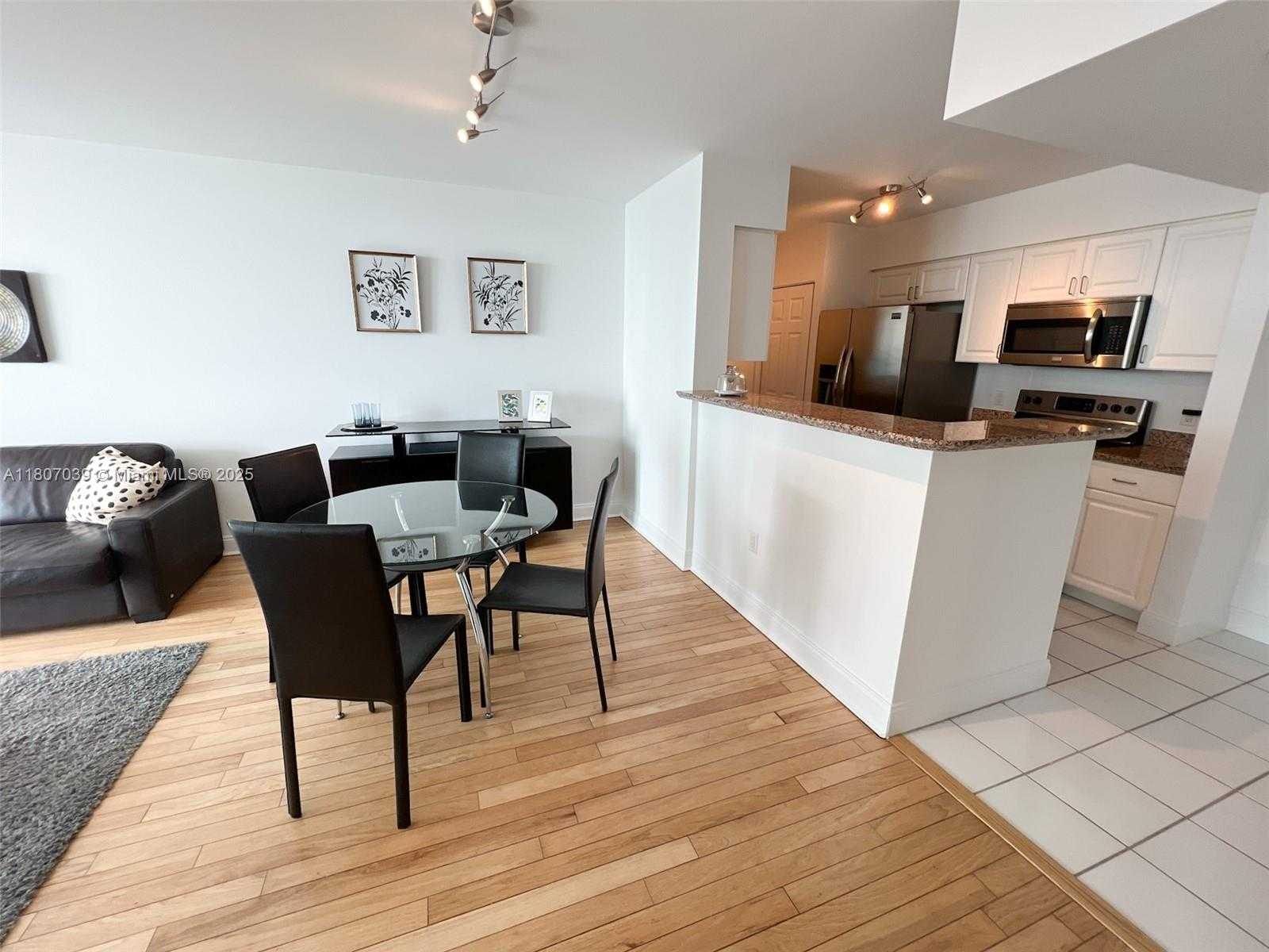 Small Image of 1155 BRICKELL BAY DR #1505, Miami Number 6