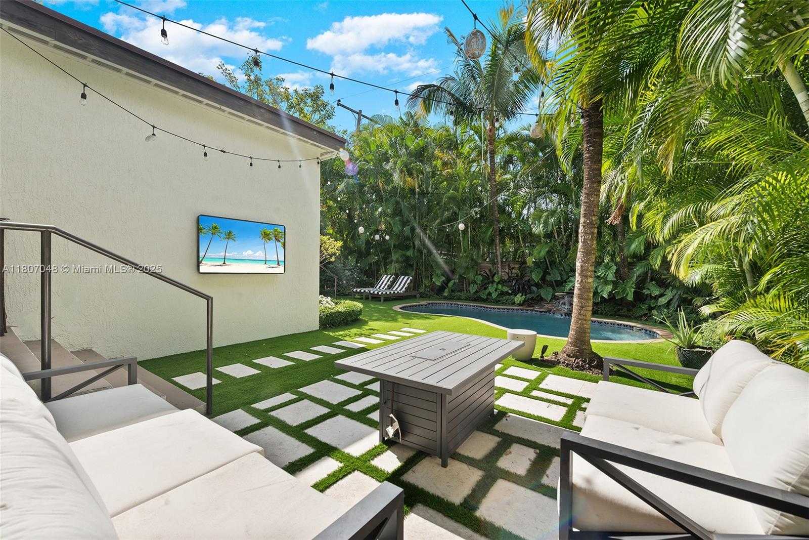 Small Image of 146 NORTH EAST 47TH ST, Miami Number 22