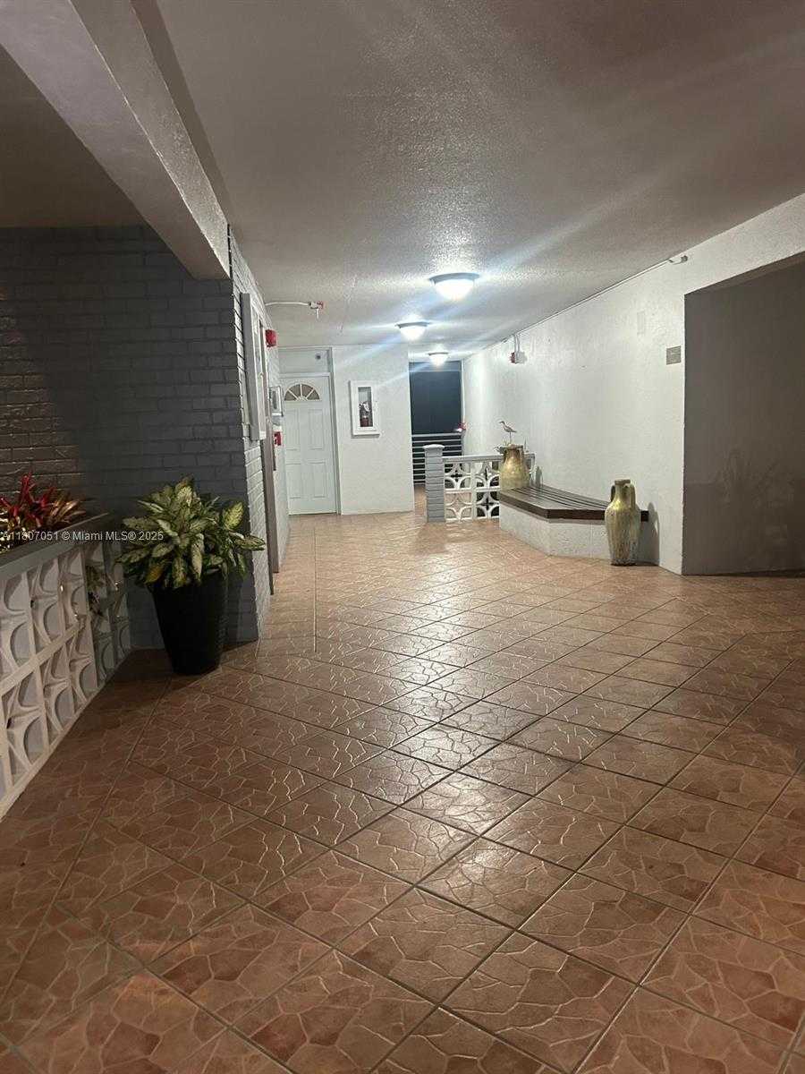 Small Image of 3725 NORTH EAST 169TH ST #400, North Miami Beach Number 5