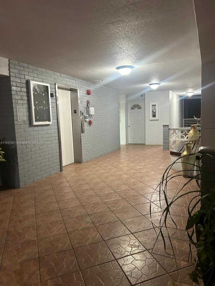 Small Image of 3725 NORTH EAST 169TH ST #400, North Miami Beach Number 6