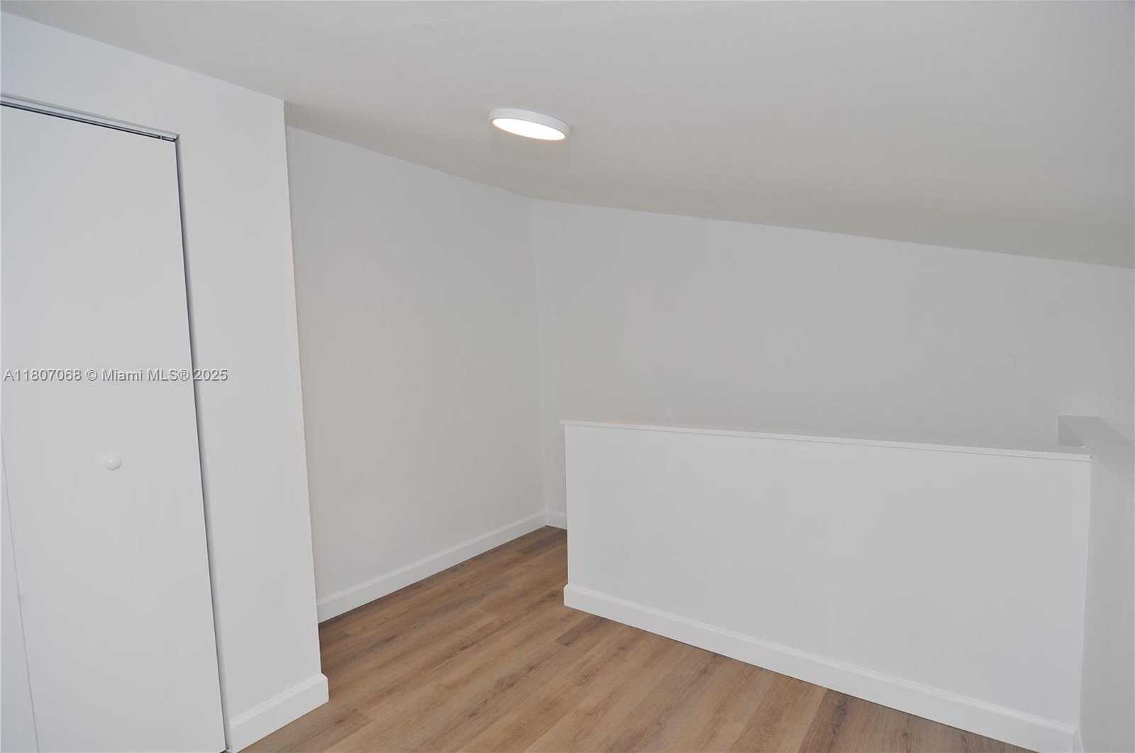 Small Image of 9427 FONTAINEBLEAU BLVD #213-34, Miami Number 15