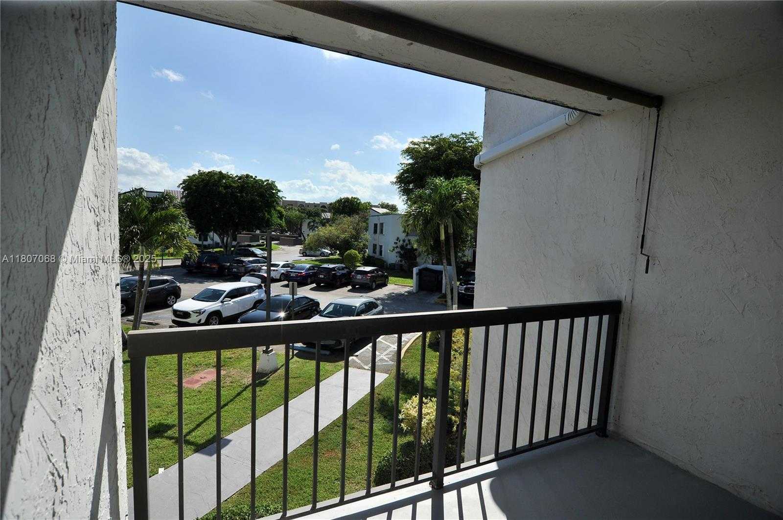 Small Image of 9427 FONTAINEBLEAU BLVD #213-34, Miami Number 24
