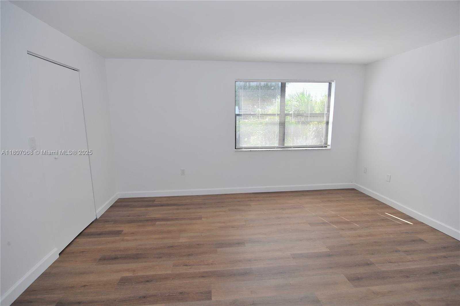 Small Image of 9427 FONTAINEBLEAU BLVD #213-34, Miami Number 7