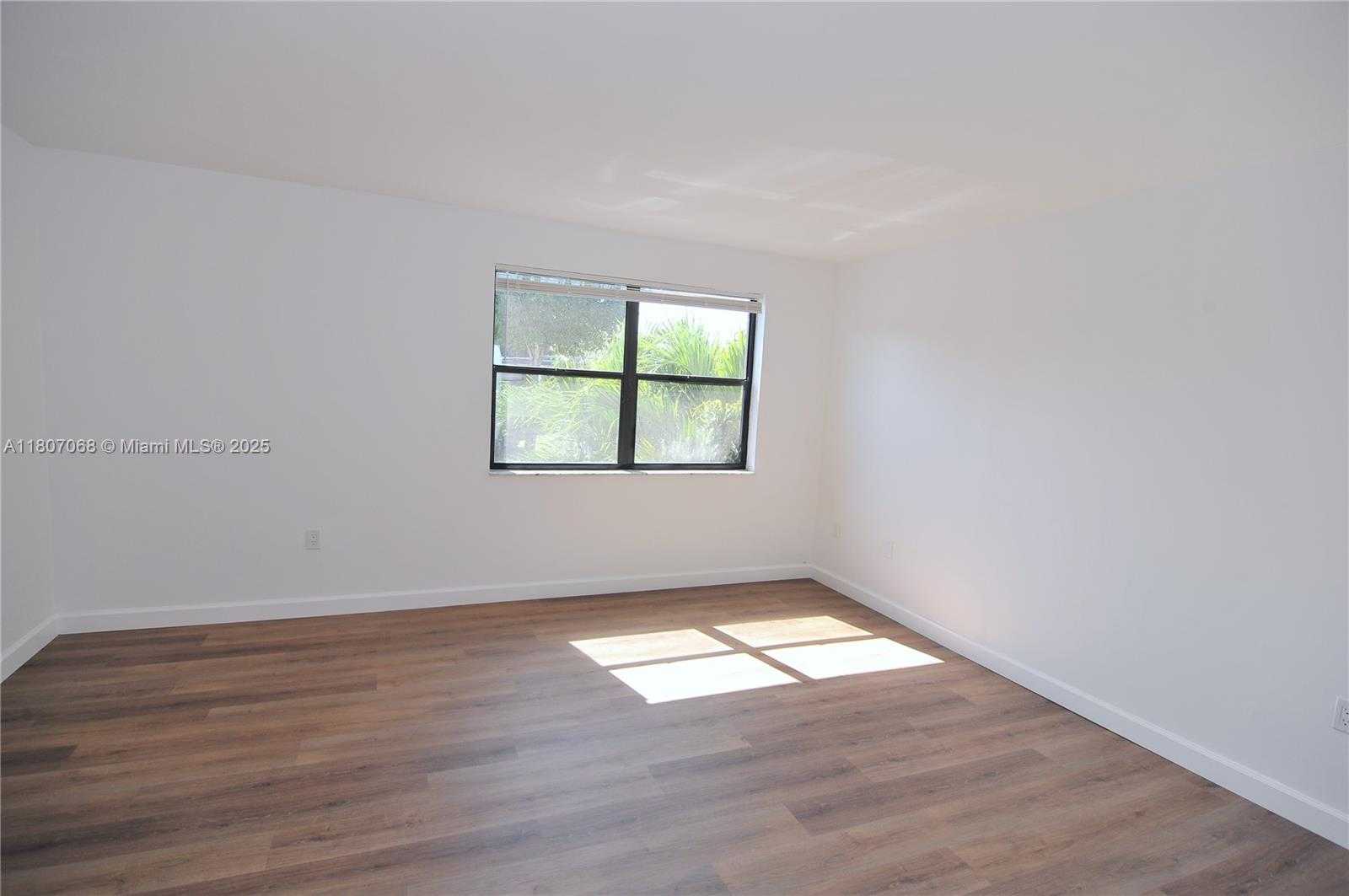 Small Image of 9427 FONTAINEBLEAU BLVD #213-34, Miami Number 8
