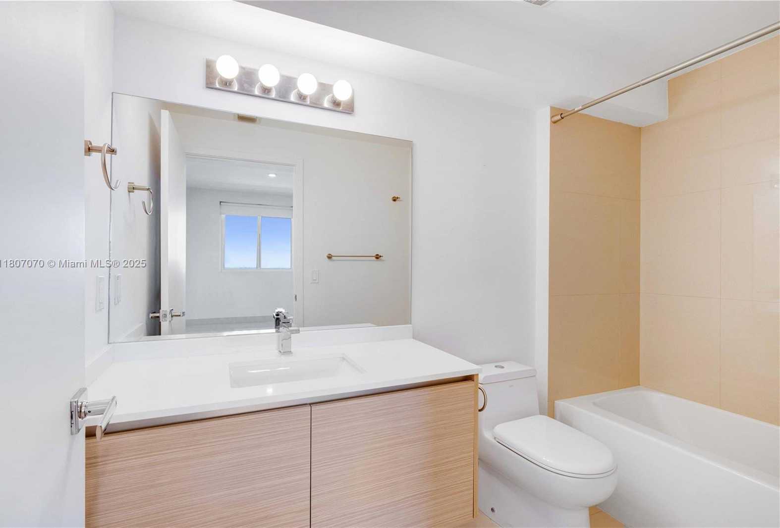 Small Image of 600 NORTH EAST 27TH ST #3102, Miami Number 26