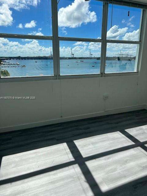 Small Image of 1250 WEST AVE #6W, Miami Beach Number 3