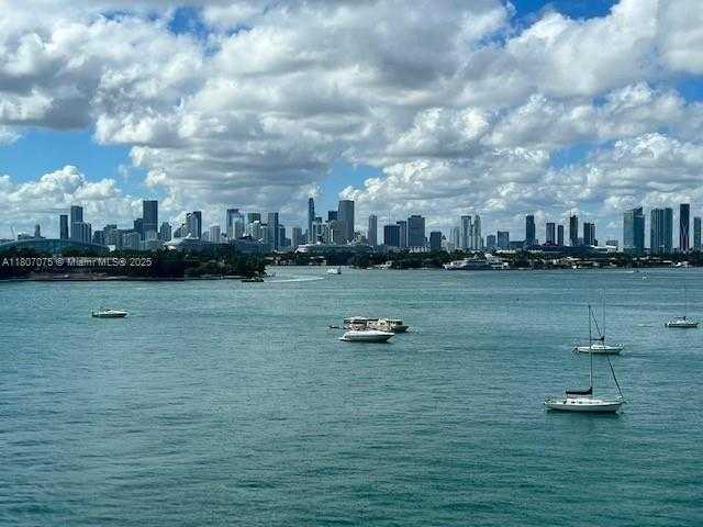 Small Image of 1250 WEST AVE #6W, Miami Beach Number 7