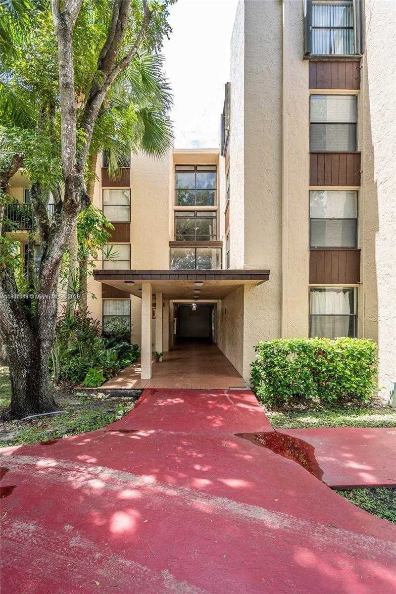 Small Image of 14301 NORTH KENDALL DR #208B, Miami Number 2