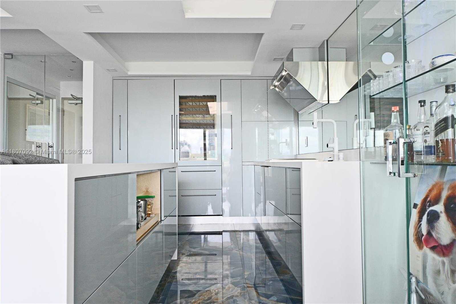 Small Image of 401 OCEAN DRIVE #1003, Miami Beach Number 18