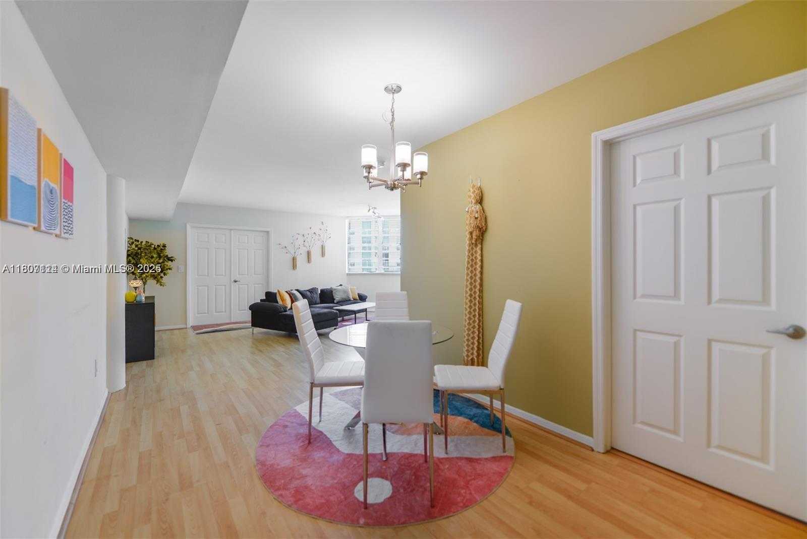 Small Image of 825 BRICKELL BAY DR #2050, Miami Number 2