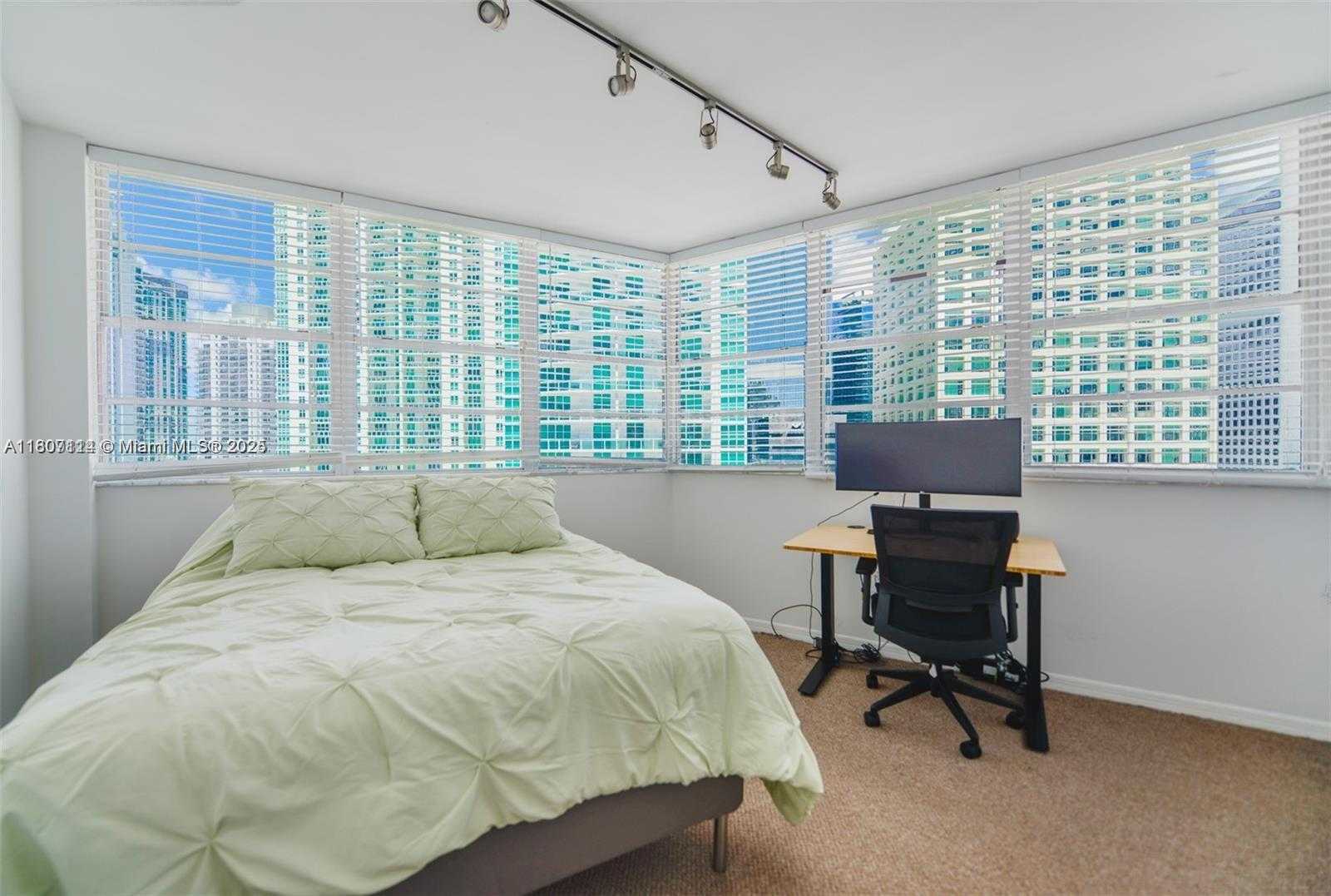 Small Image of 825 BRICKELL BAY DR #2050, Miami Number 6