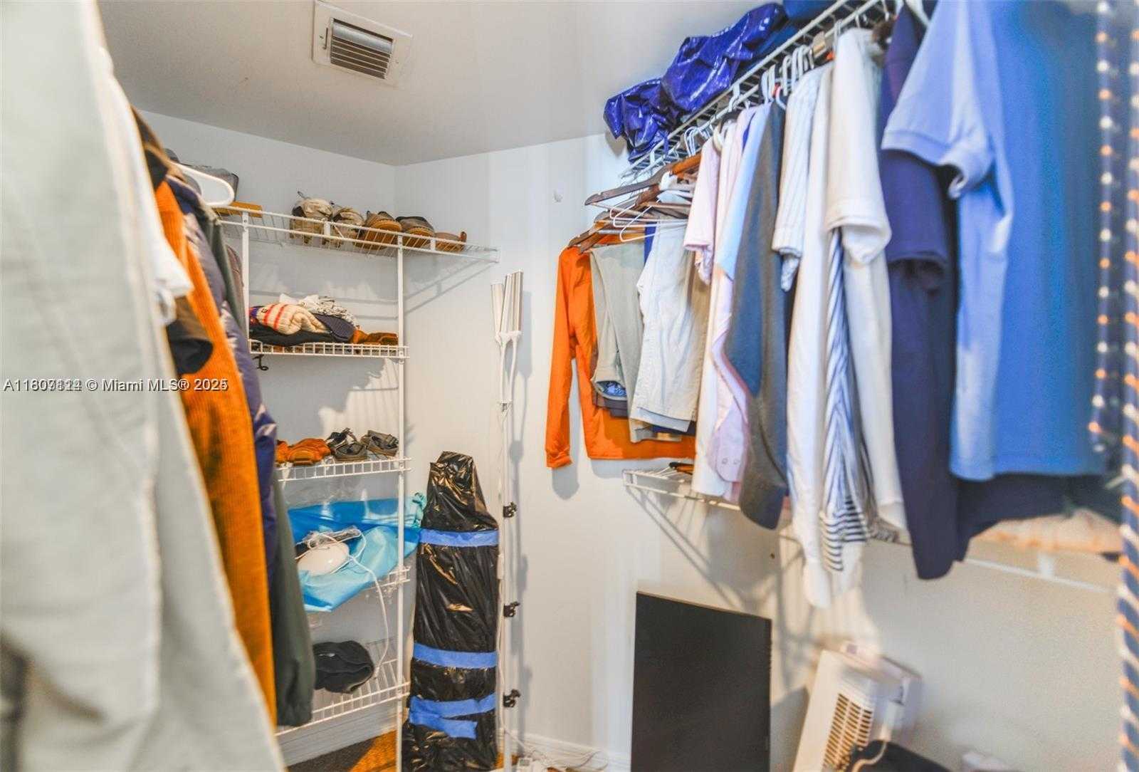 Small Image of 825 BRICKELL BAY DR #2050, Miami Number 7