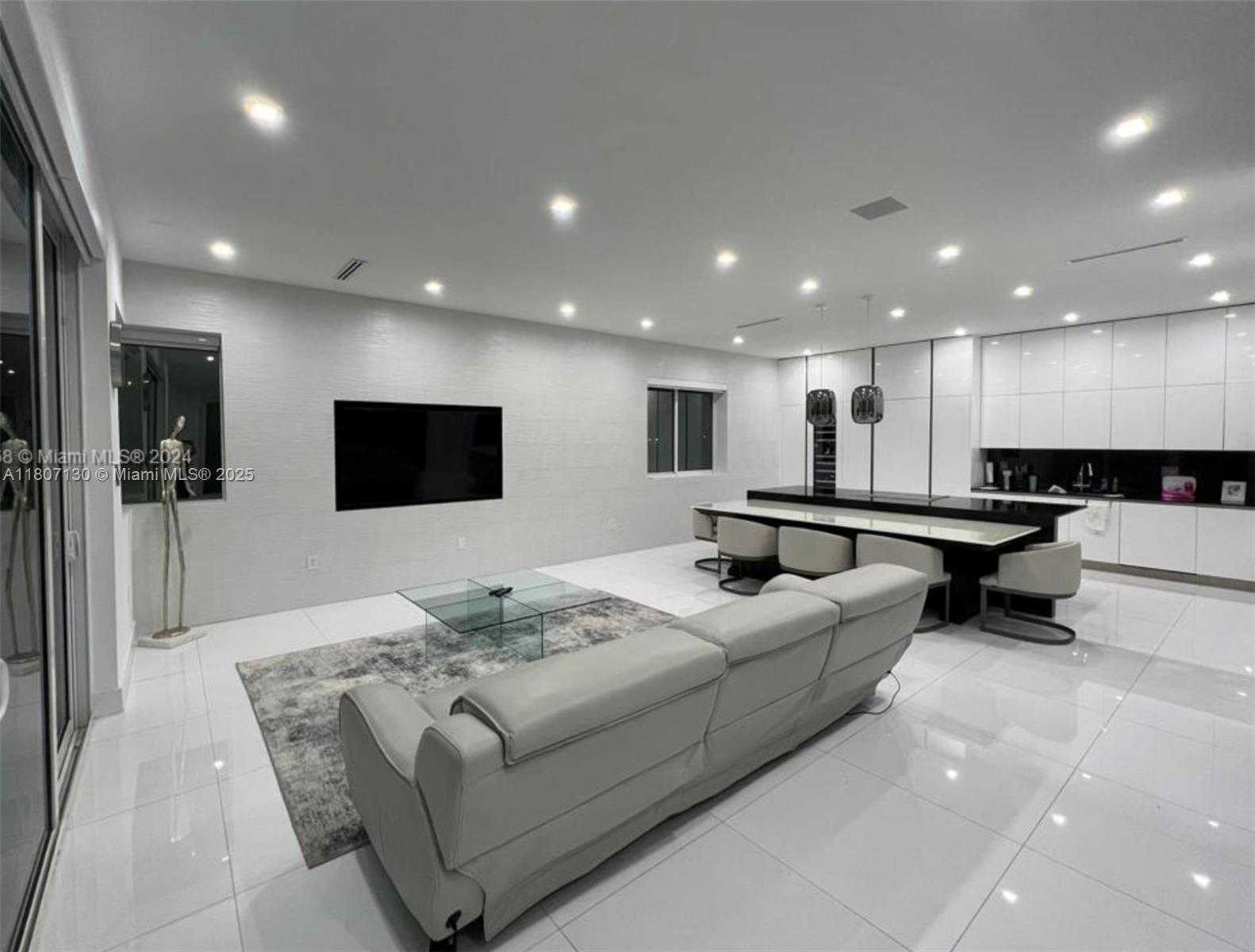 Small Image of 10242 NORTH WEST 75TH TER, Doral Number 21