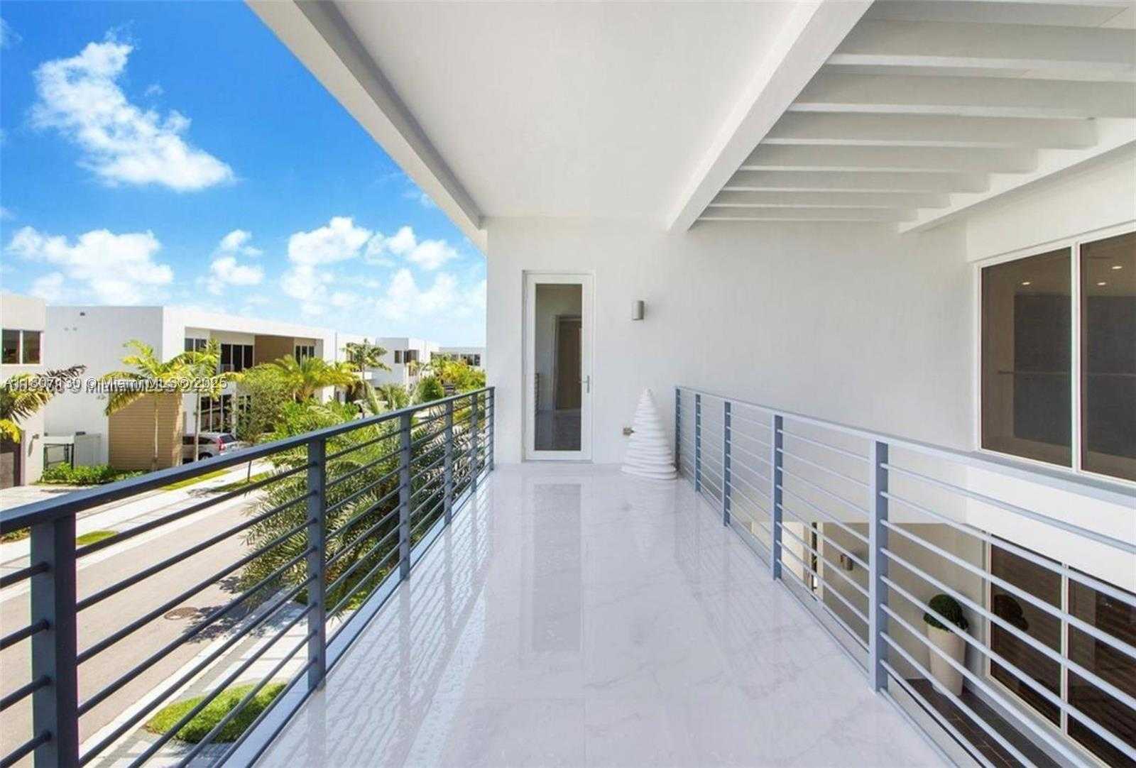 Small Image of 10242 NORTH WEST 75TH TER, Doral Number 6