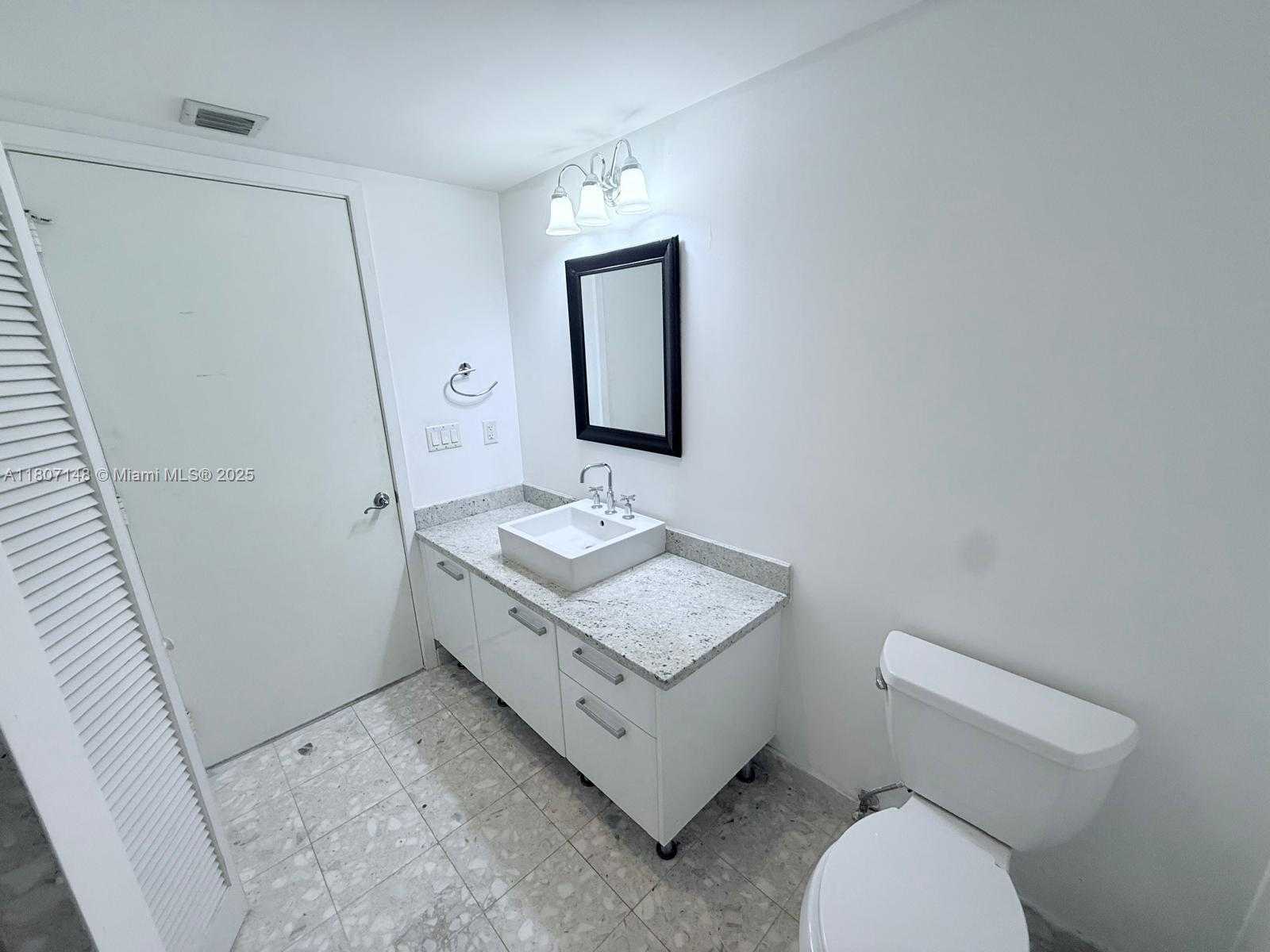 Small Image of 185 SOUTH WEST 7TH ST #2000, Miami Number 11