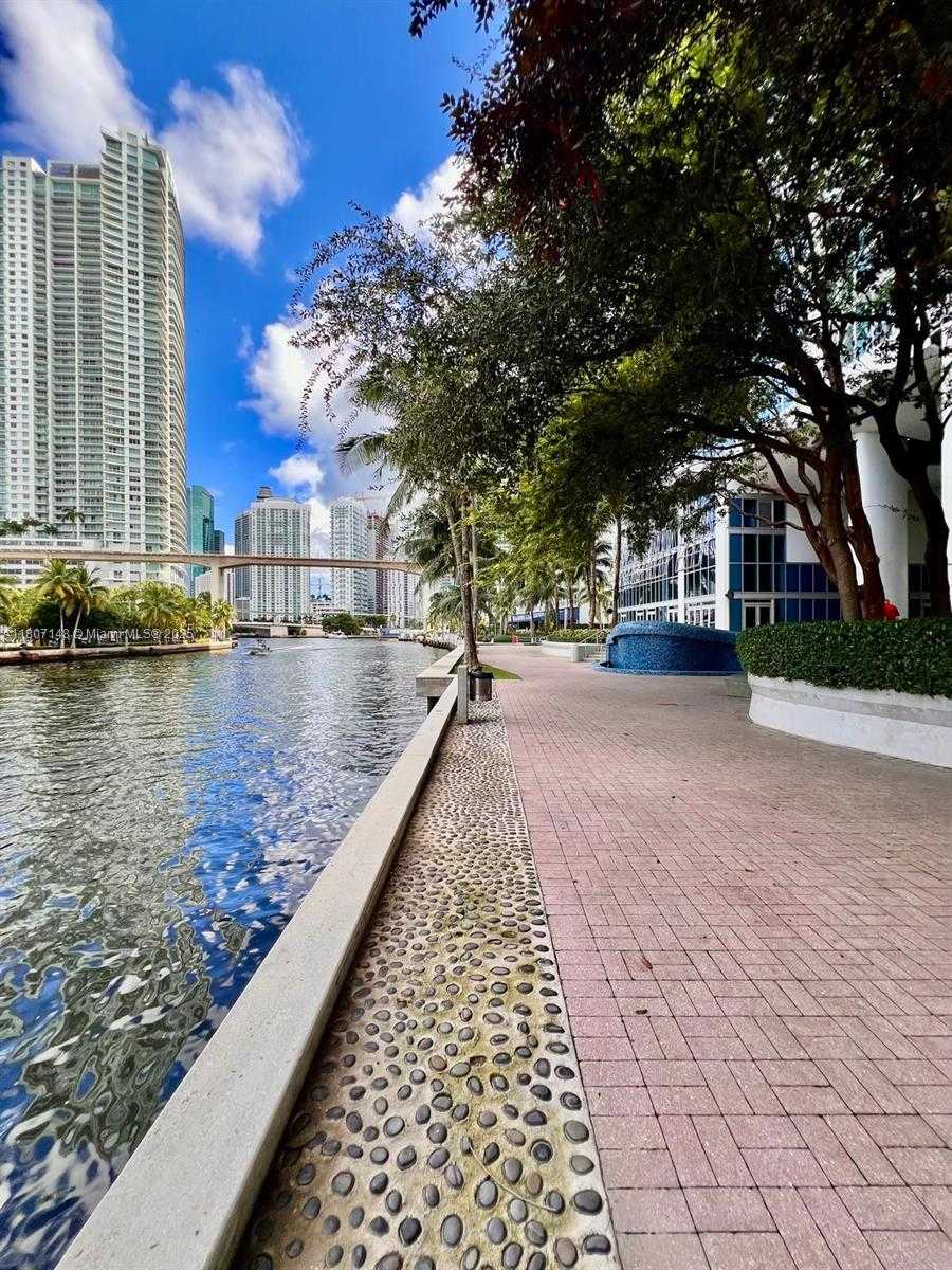 Small Image of 185 SOUTH WEST 7TH ST #2000, Miami Number 31