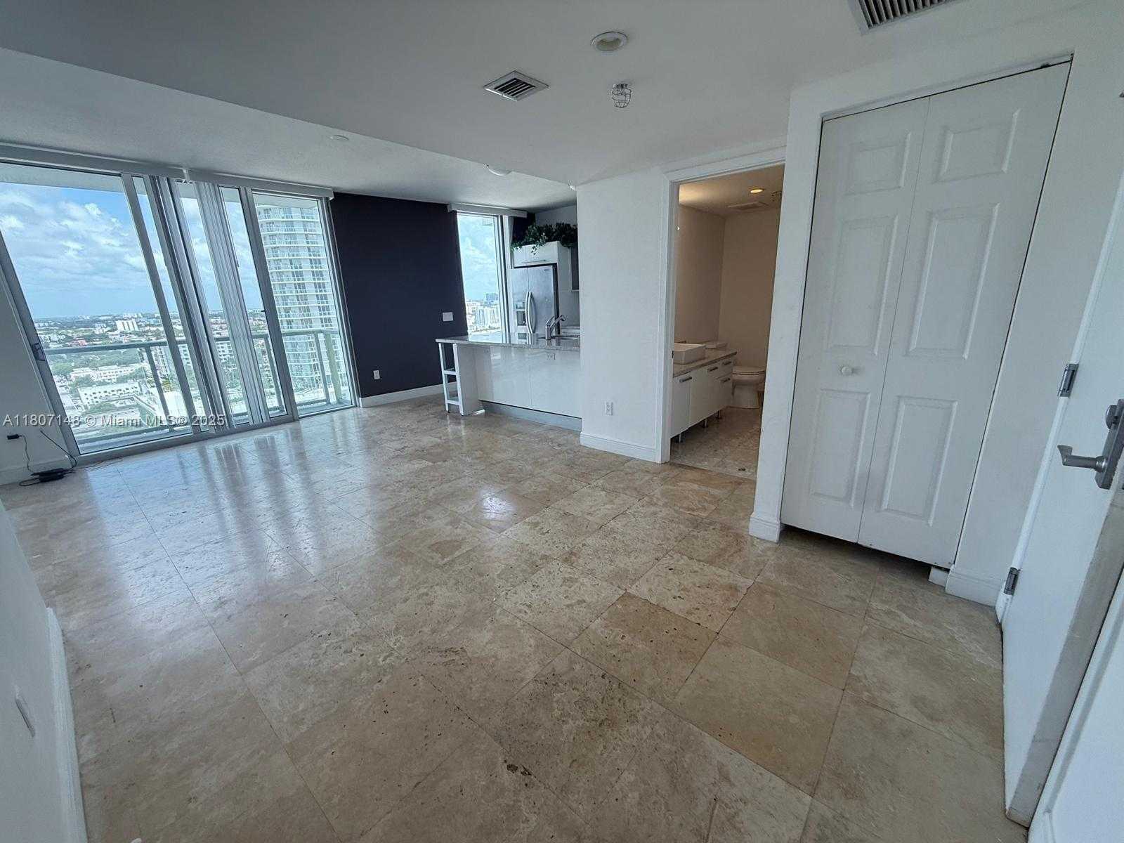 Small Image of 185 SOUTH WEST 7TH ST #2000, Miami Number 4