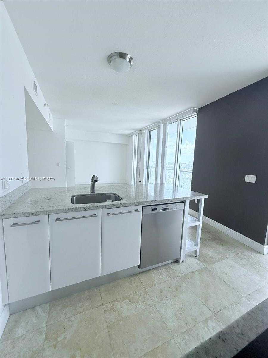 Small Image of 185 SOUTH WEST 7TH ST #2000, Miami Number 7