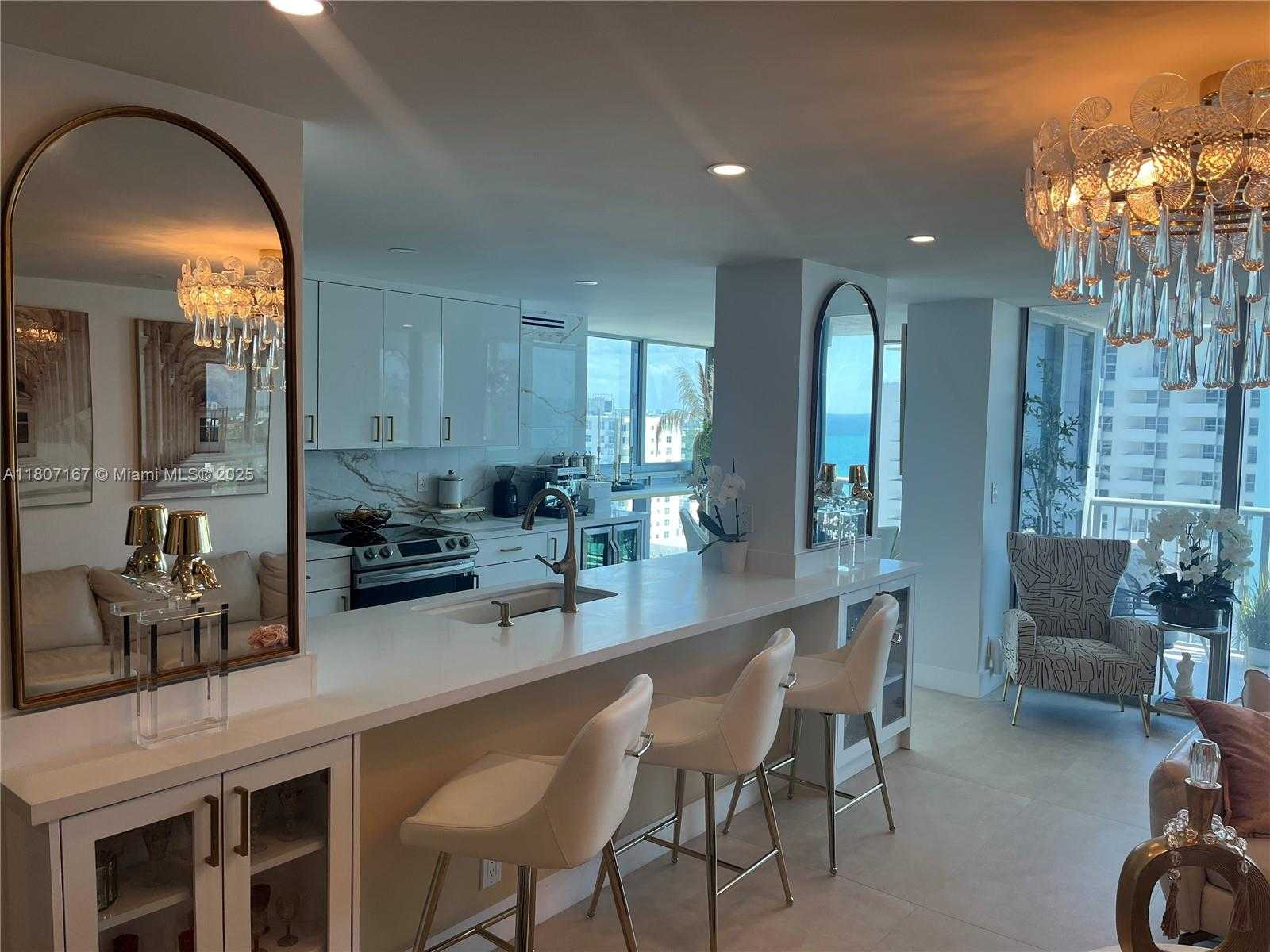Small Image of 2655 COLLINS AVE #1709, Miami Beach Number 13