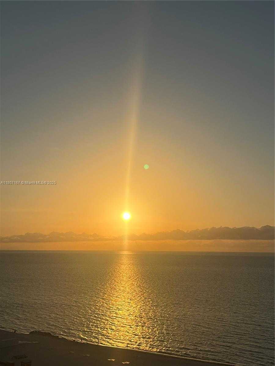 Small Image of 2655 COLLINS AVE #1709, Miami Beach Number 19