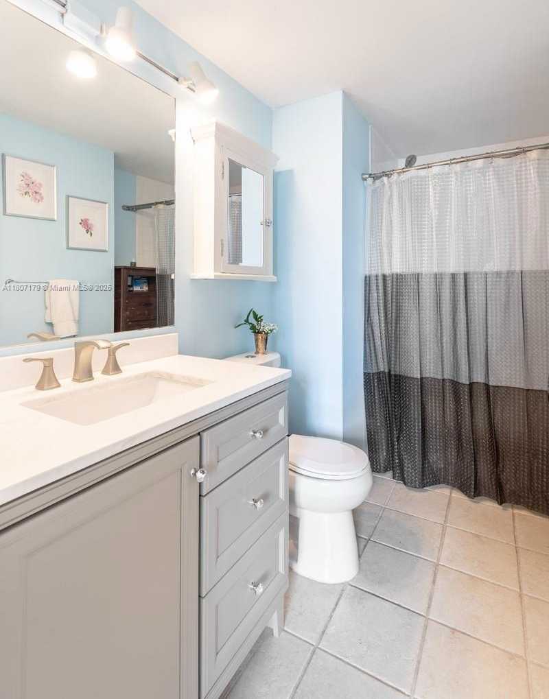 Small Image of 1250 SOUTH MIAMI AVE #2214, Miami Number 13