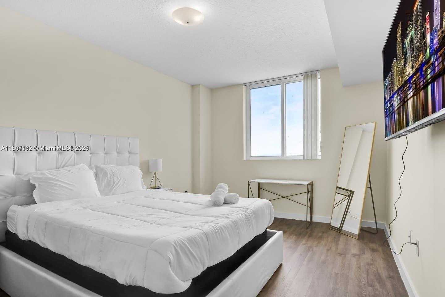 Small Image of 601 NORTH EAST 23RD ST #703, Miami Number 13