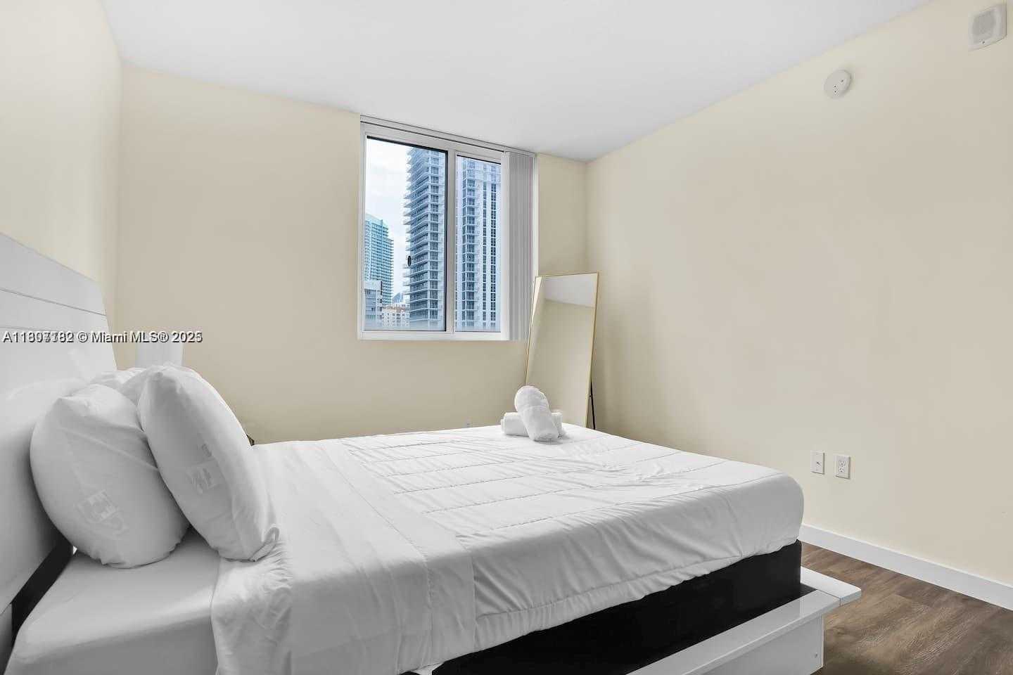 Small Image of 601 NORTH EAST 23RD ST #703, Miami Number 14