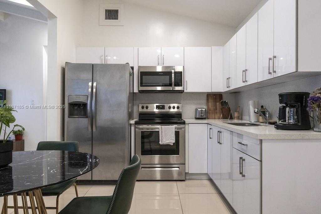 Small Image of 26 NORTH EAST 70TH ST, Miami Number 21