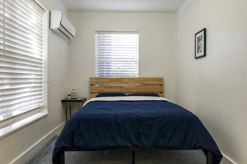 Small Image of 26 NORTH EAST 70TH ST, Miami Number 6