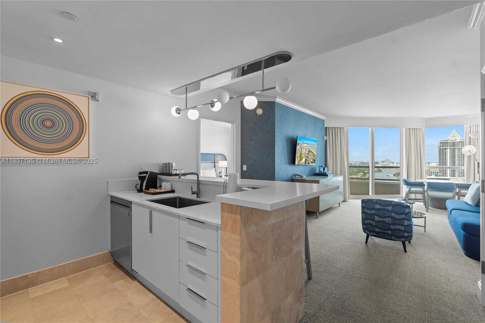 Small Image of 4401 COLLINS AVE #2911, Miami Beach Number 15