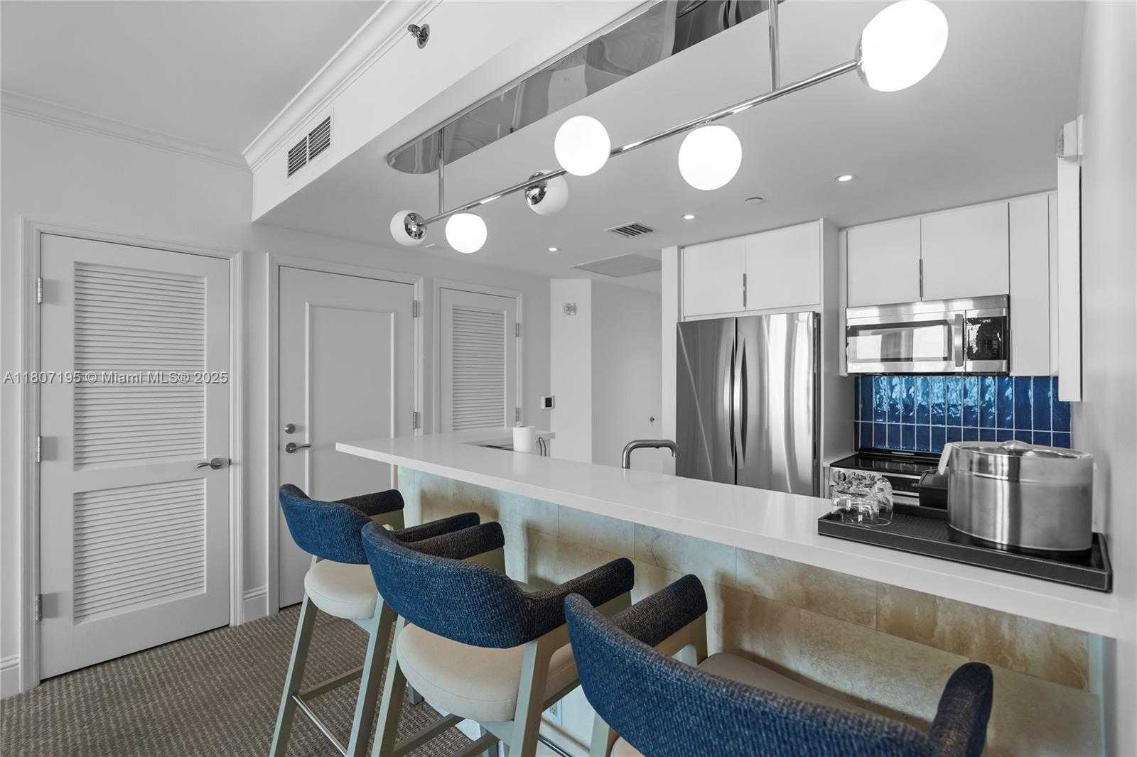 Small Image of 4401 COLLINS AVE #2911, Miami Beach Number 21