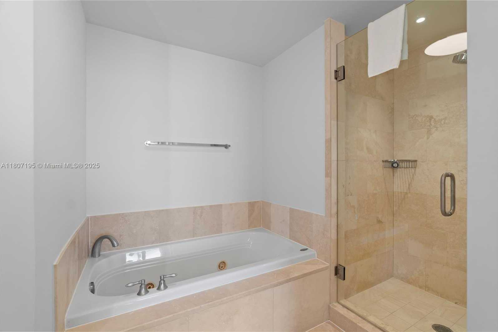 Small Image of 4401 COLLINS AVE #2911, Miami Beach Number 29