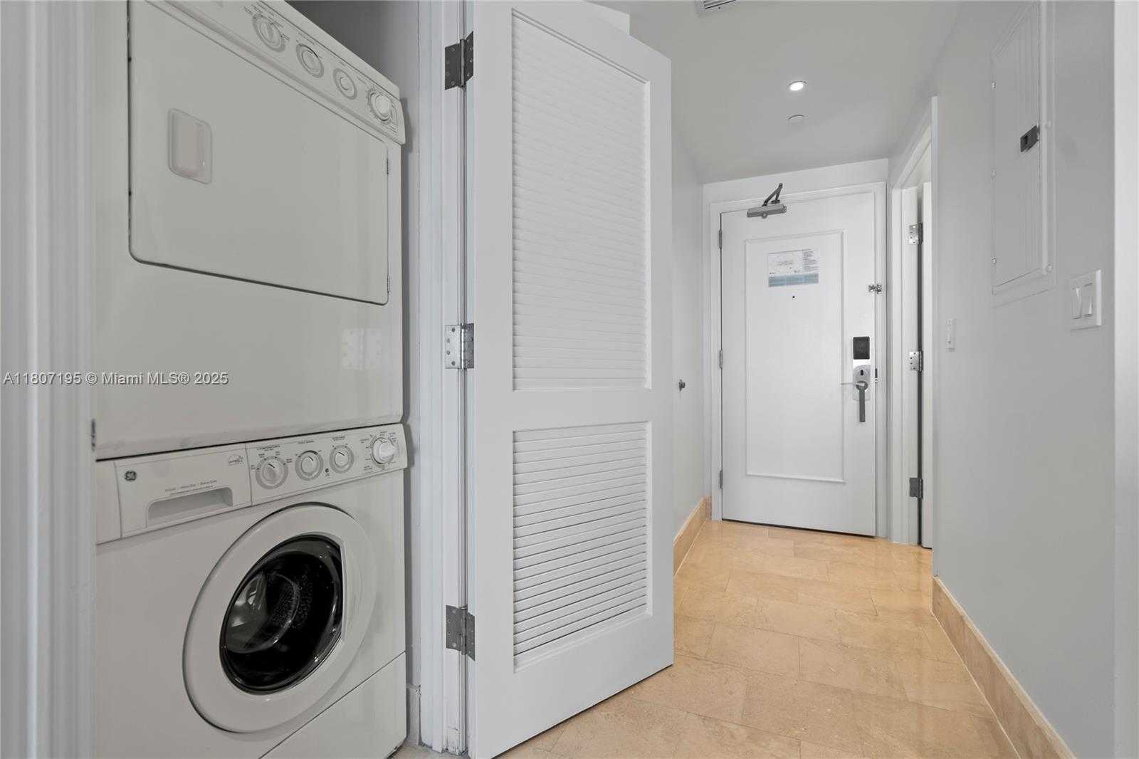 Small Image of 4401 COLLINS AVE #2911, Miami Beach Number 31