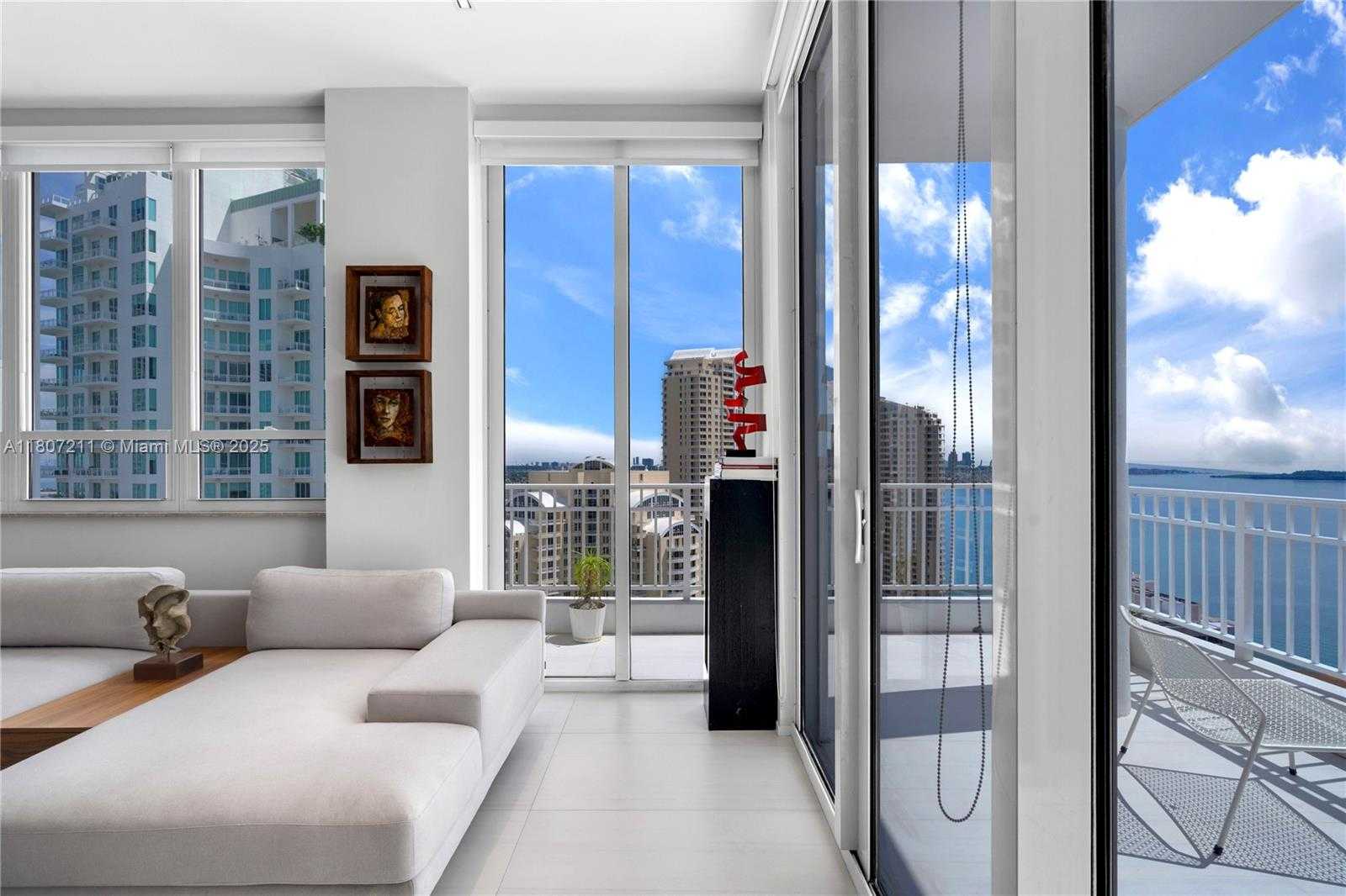 Small Image of 801 BRICKELL KEY BLVD #PH 3311, Miami Number 10