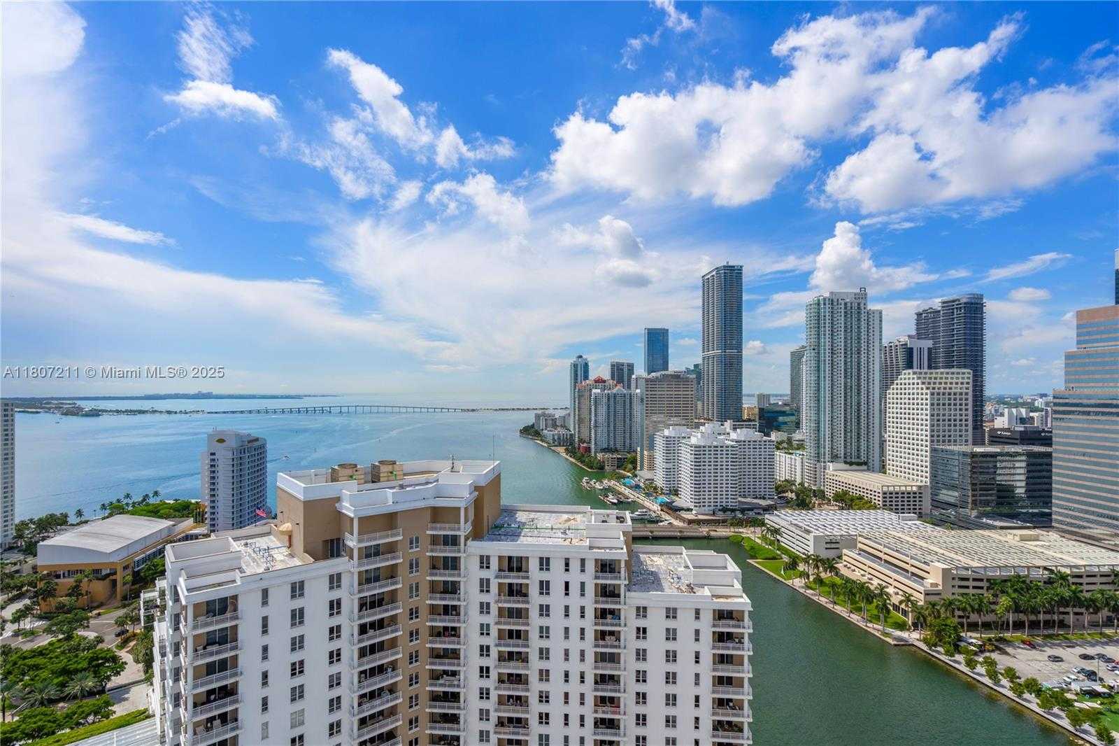 Small Image of 801 BRICKELL KEY BLVD #PH 3311, Miami Number 15