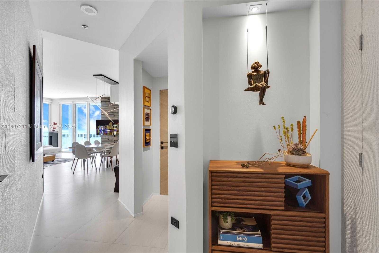 Small Image of 801 BRICKELL KEY BLVD #PH 3311, Miami Number 17