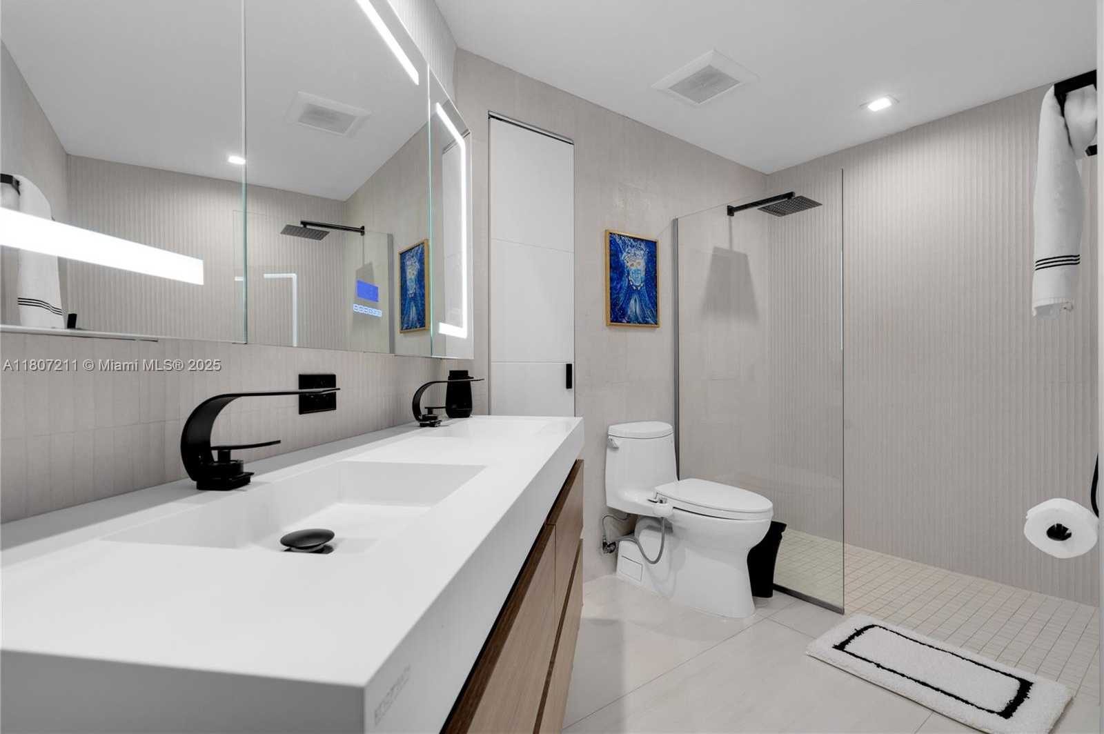 Small Image of 801 BRICKELL KEY BLVD #PH 3311, Miami Number 23