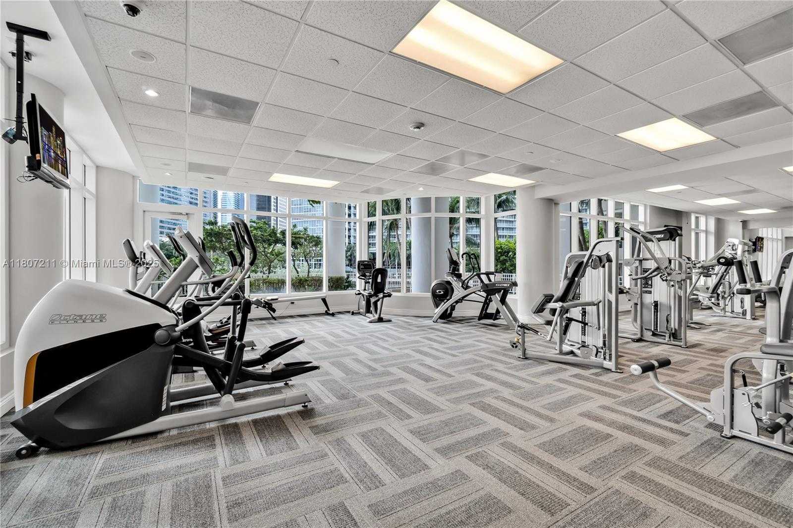 Small Image of 801 BRICKELL KEY BLVD #PH 3311, Miami Number 31