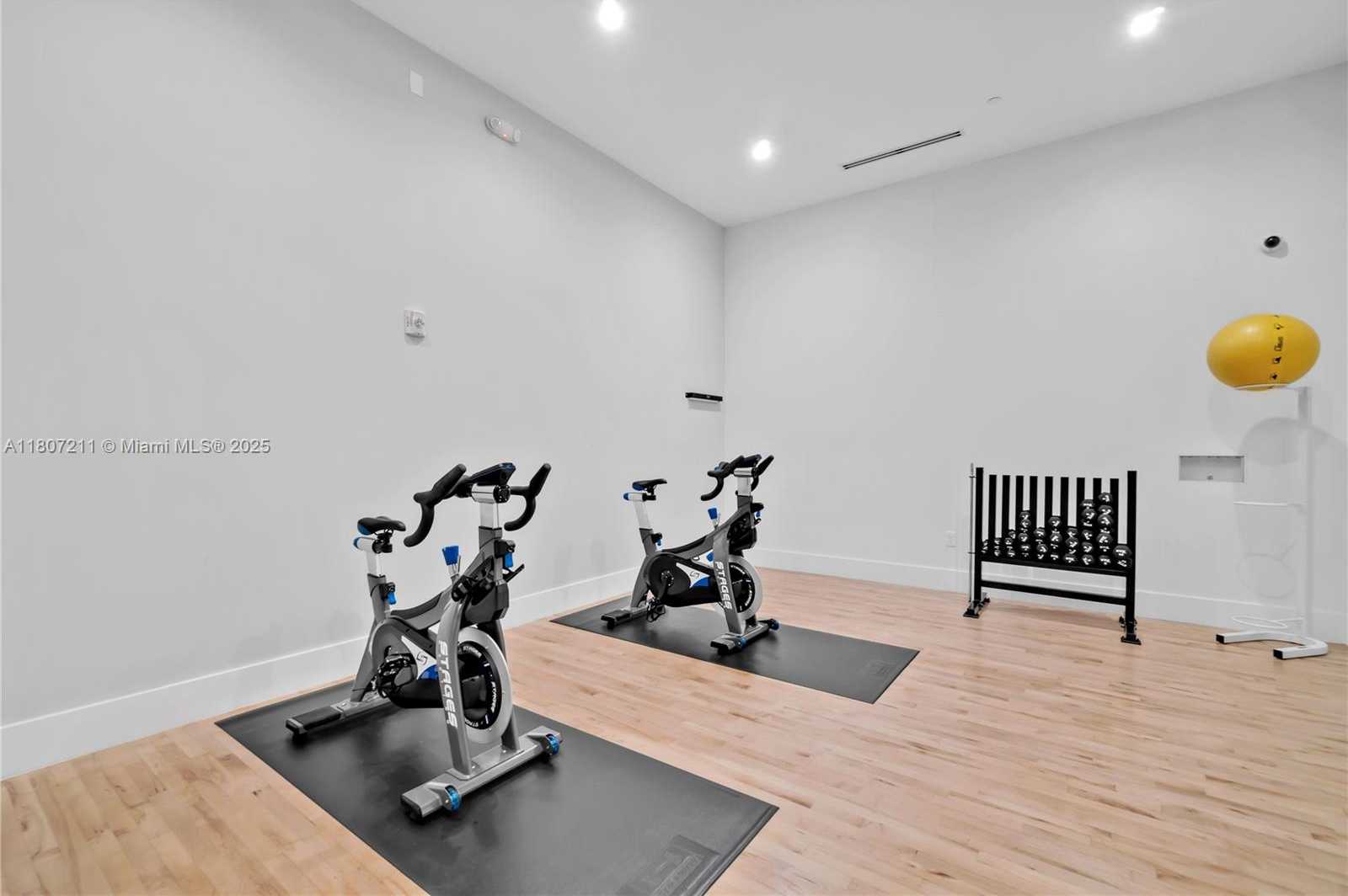 Small Image of 801 BRICKELL KEY BLVD #PH 3311, Miami Number 34