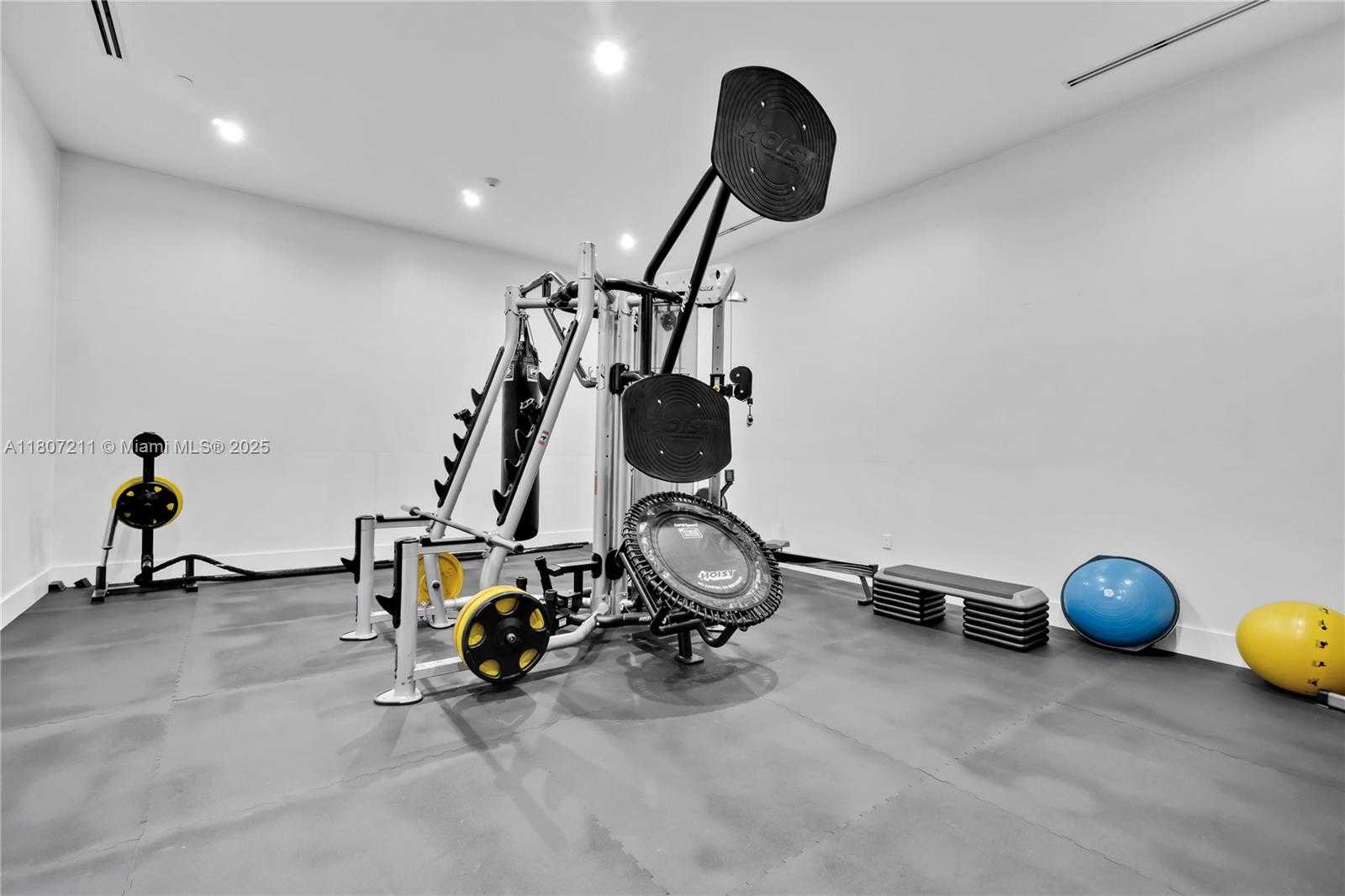 Small Image of 801 BRICKELL KEY BLVD #PH 3311, Miami Number 35