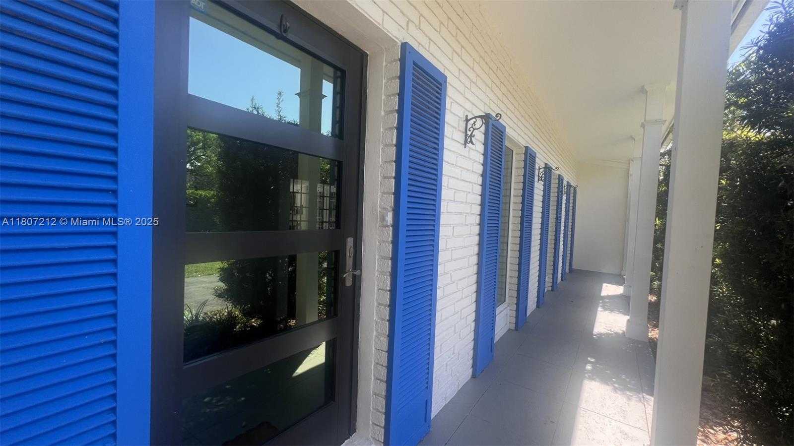 Small Image of 12929 SOUTH WEST 60TH AVE, Pinecrest Number 2