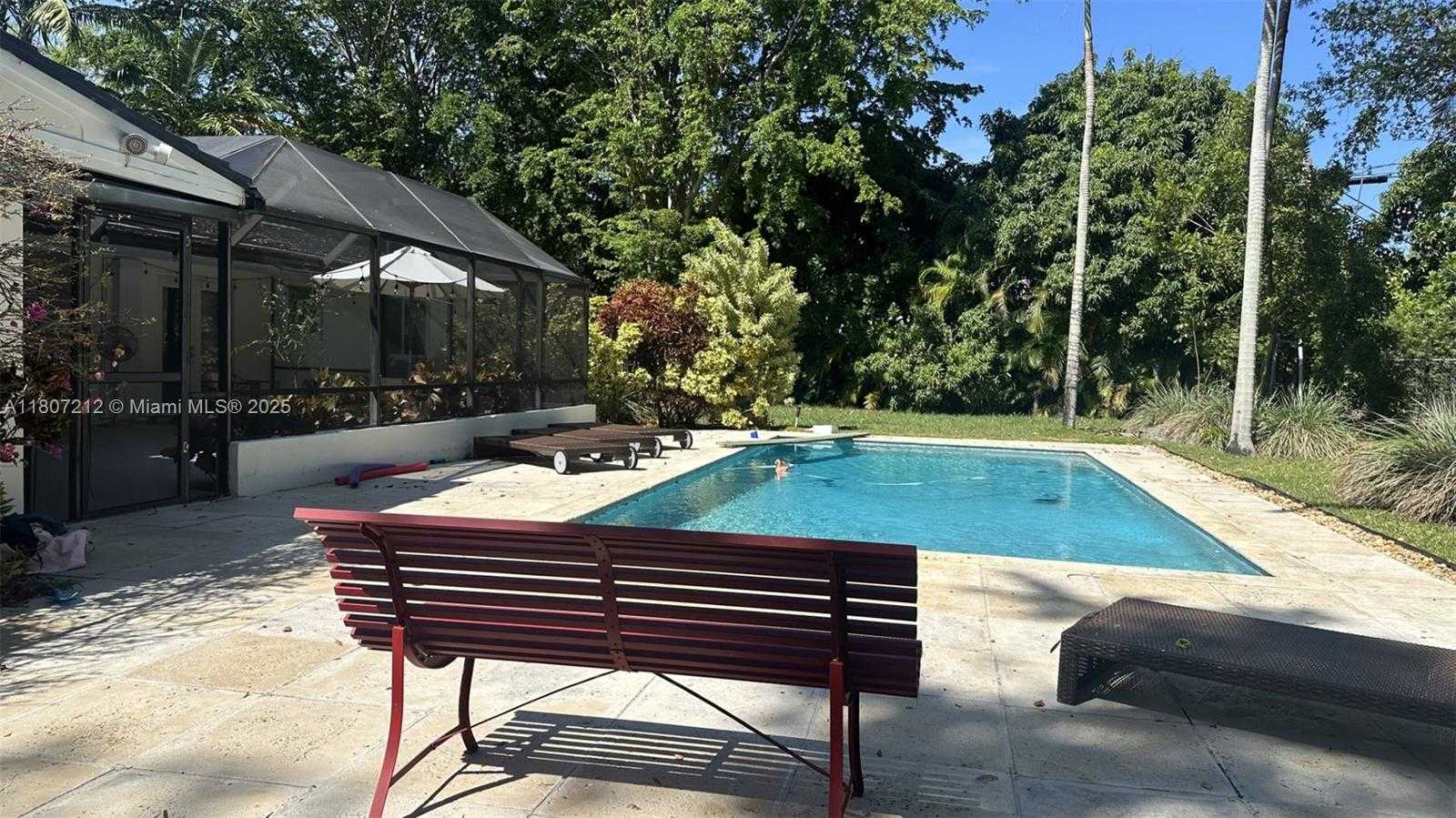 Small Image of 12929 SOUTH WEST 60TH AVE, Pinecrest Number 23