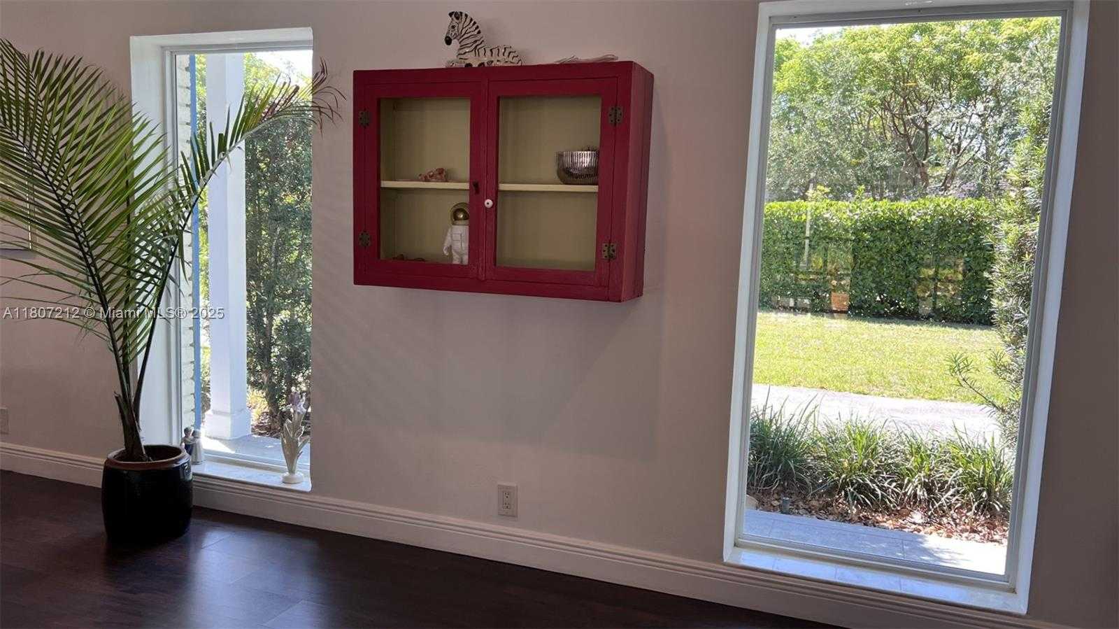 Small Image of 12929 SOUTH WEST 60TH AVE, Pinecrest Number 6