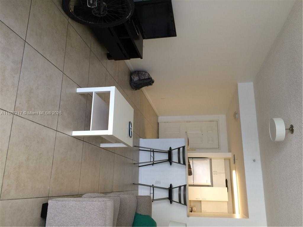 Small Image of 185 SOUTH EAST 14 TE #2012, Miami Number 2