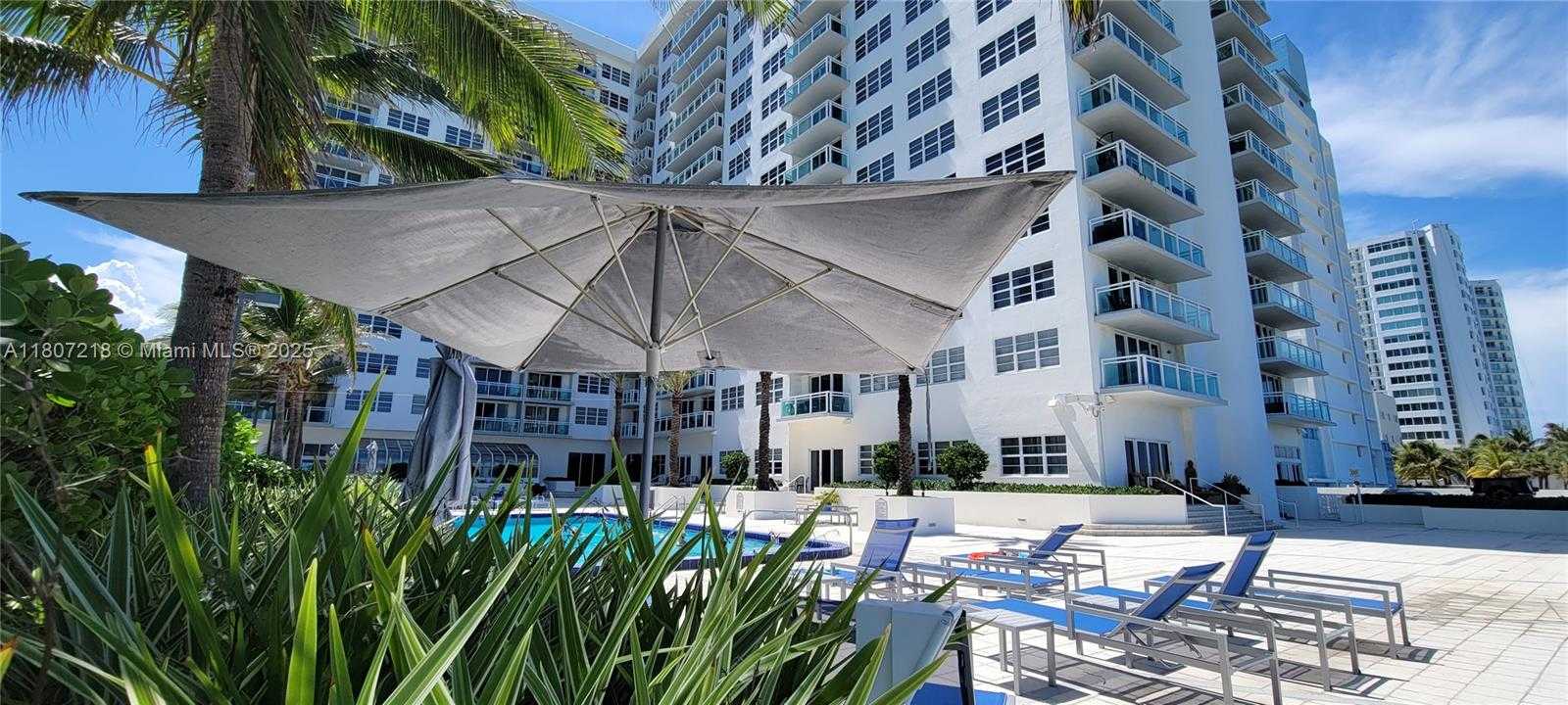Small Image of 6917 COLLINS AVE #1620, Miami Beach Number 10