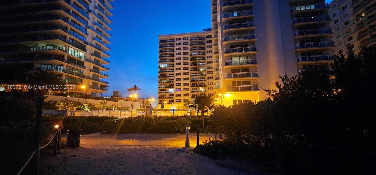 Small Image of 6917 COLLINS AVE #1620, Miami Beach Number 22